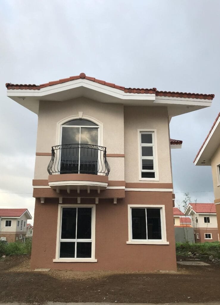 2BR House in Suntrust Verona near Tagaytay