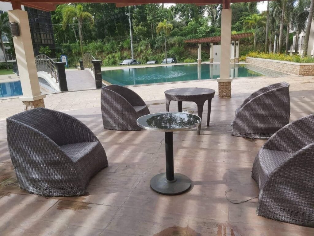 Affordable Tagaytay Monteluce 2 BR LOFT w/ Pool 81