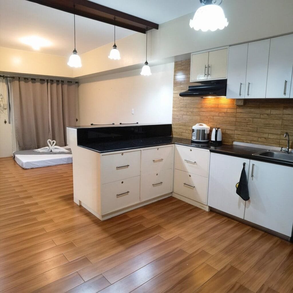 Avida 1BR @17th t1