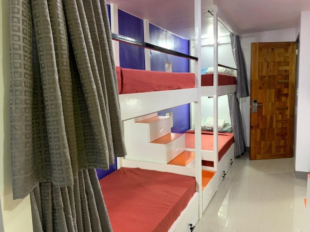 Beinte Singko de Marso Dormtel