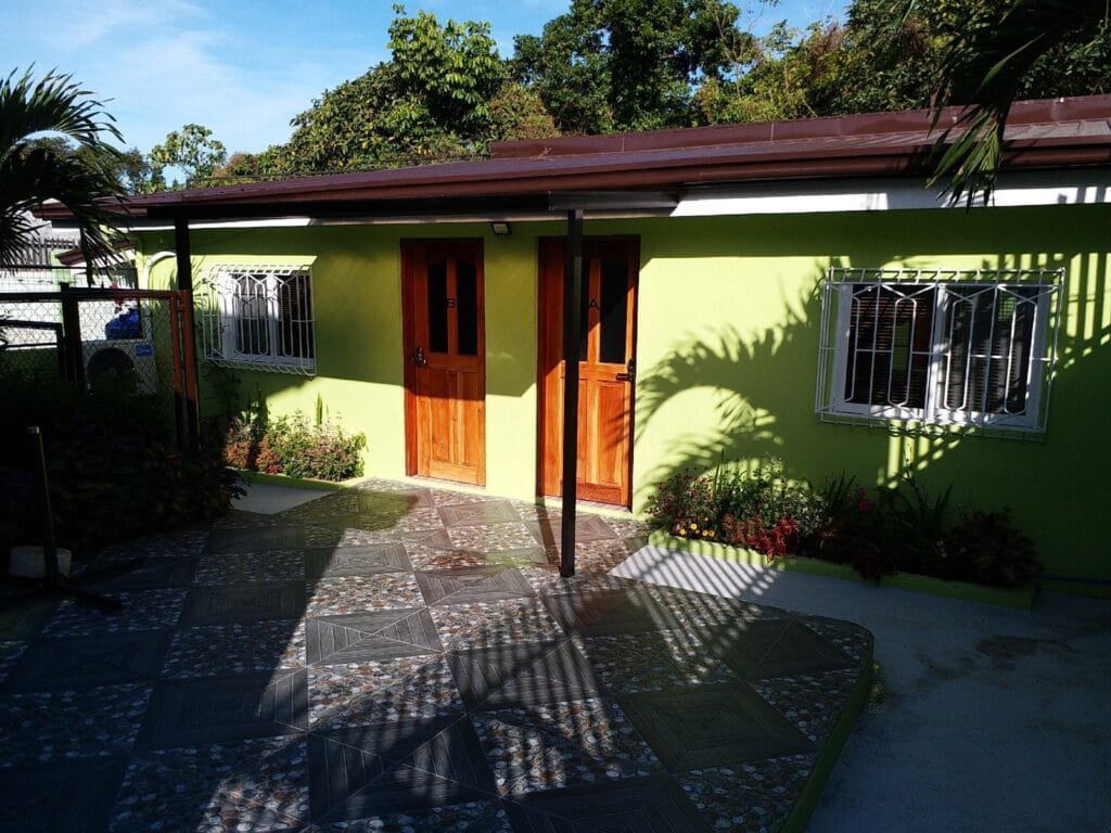 Beverly's Bungalow B