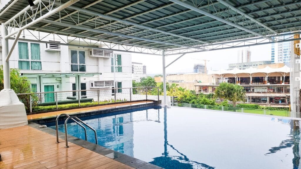 Condo Beside Abreeza Mall - Near Airport and Samal