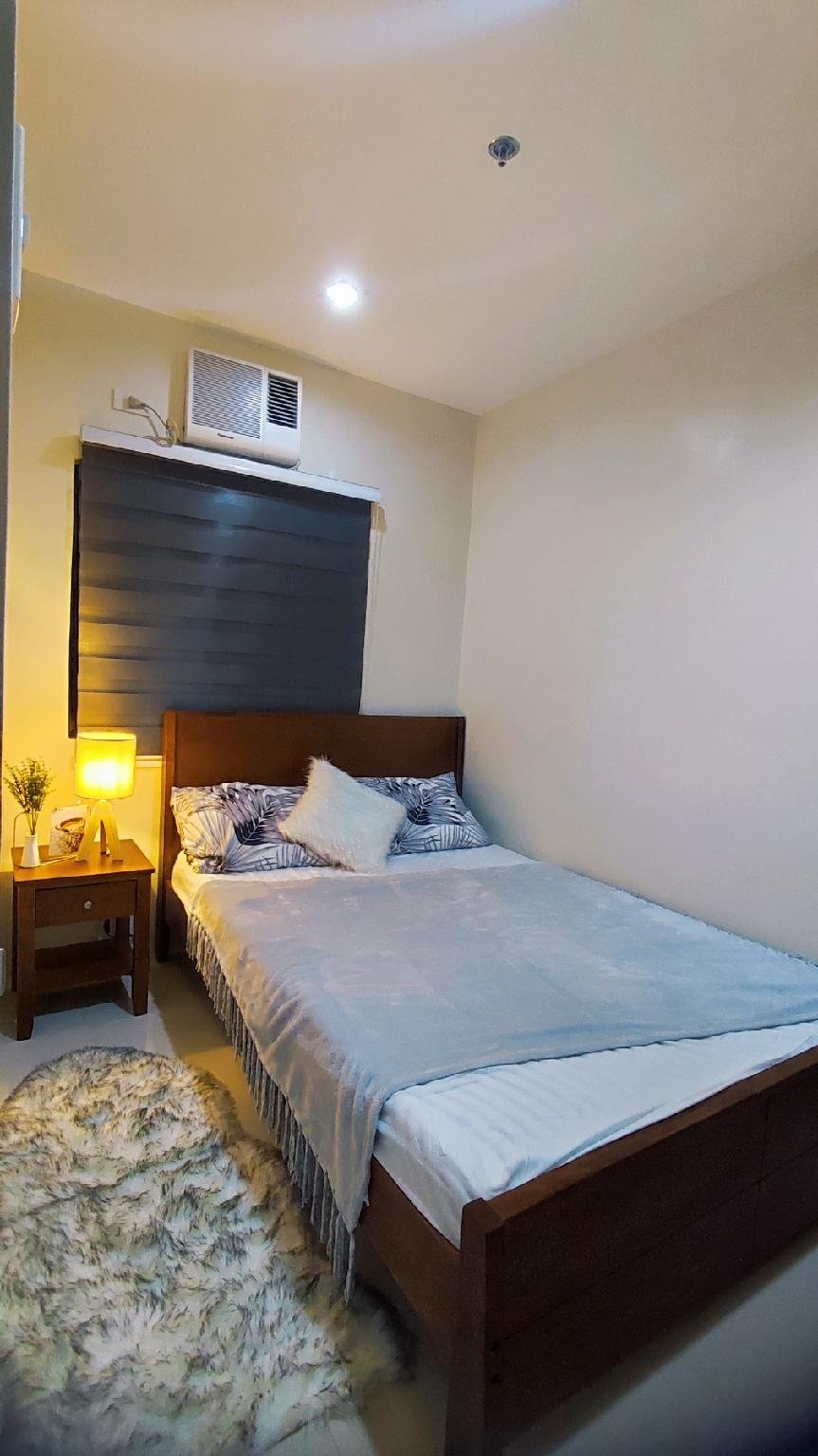 Fully Furnished 1BR Condo with Netflix and Karaoke