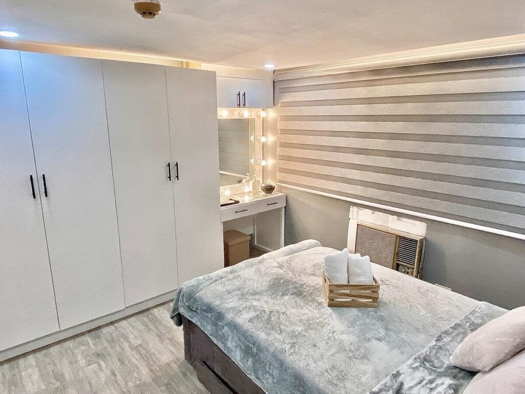IV?s Condo w/ Netflix, Wifi & Karaoke