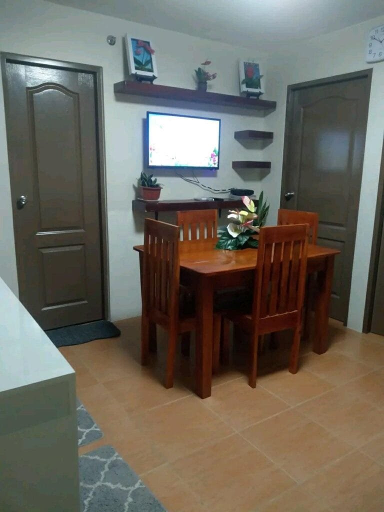 Jhoy's staycation