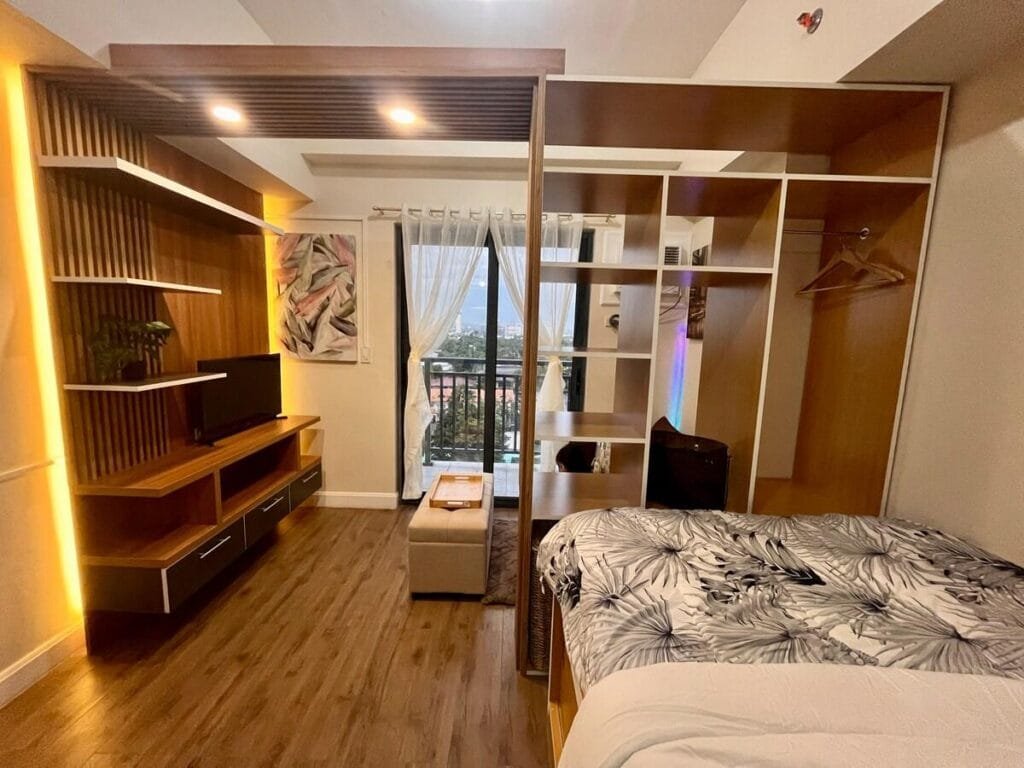 Lovely fully furnished condo unit