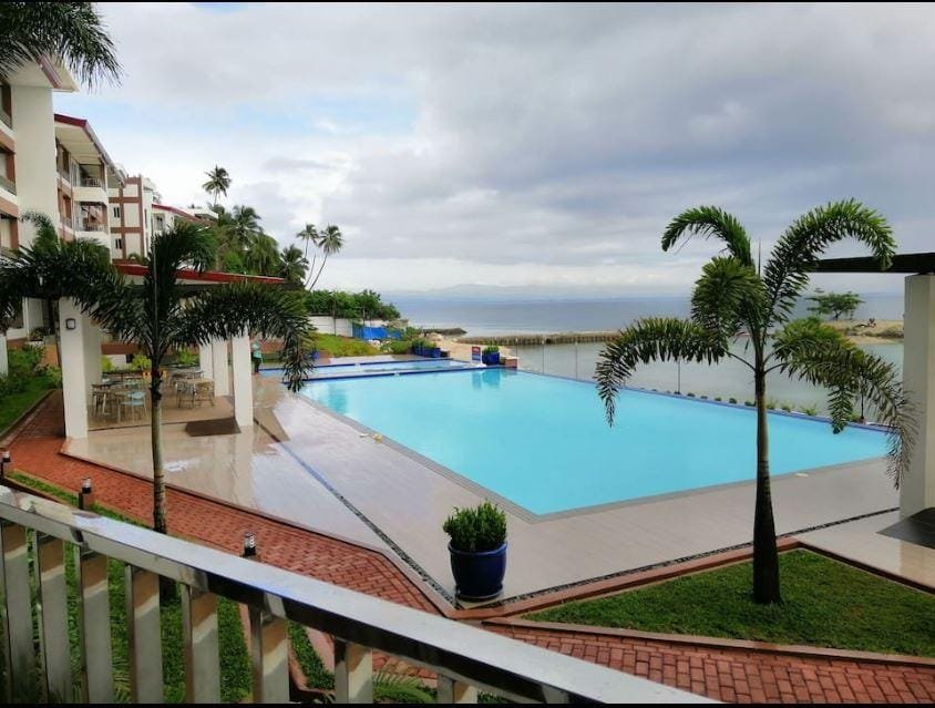 Luxury 2 bedroom, 2 bath Condominium