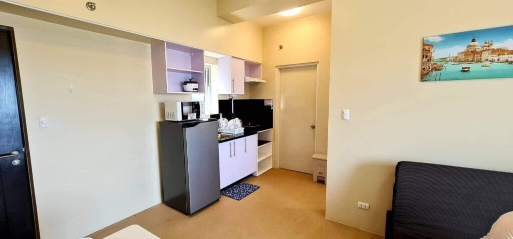 Minimalist but cozy 1 bedroom condo