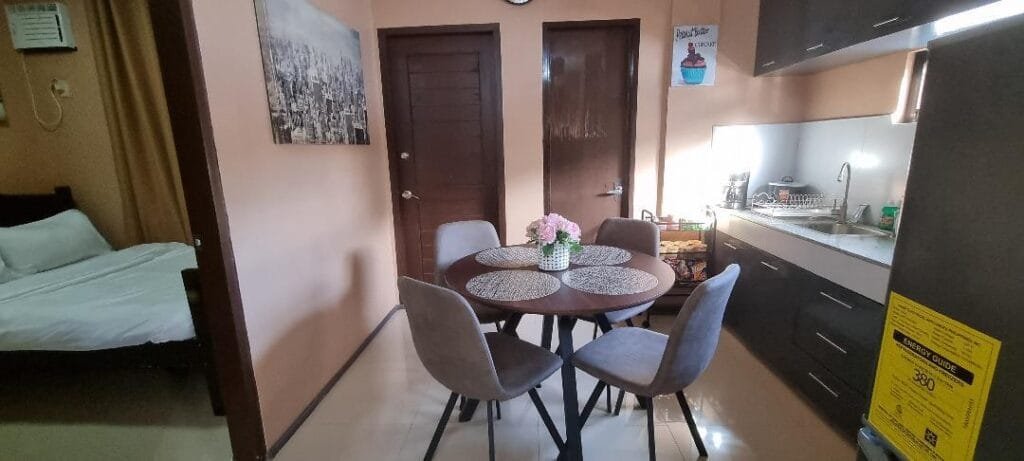 Modern Boutique Apartelle