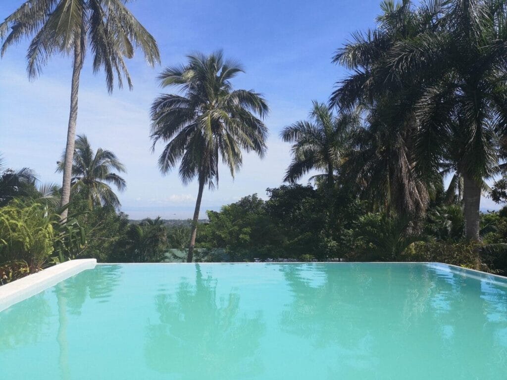 Private pool with magnificent views of Laguna Lake