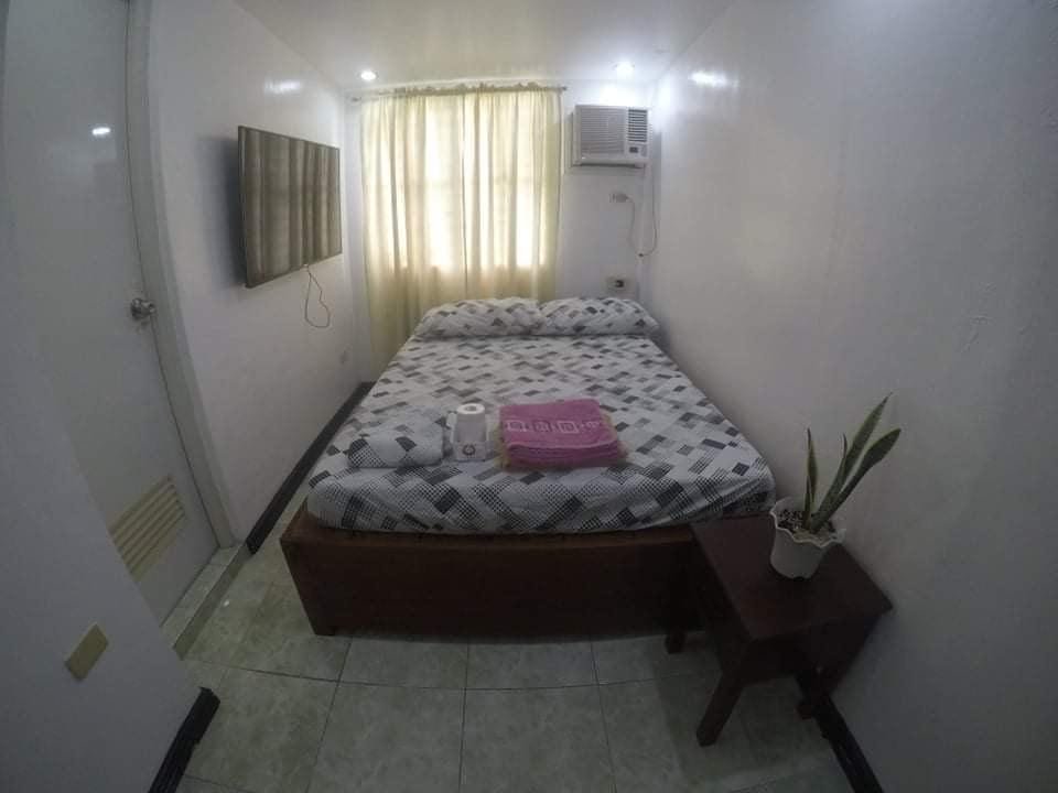 Private room near De La Salle Dasmarinas