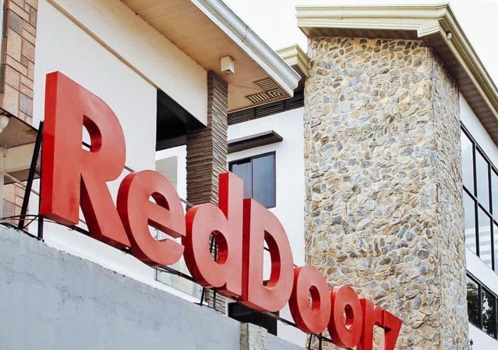 RedDoorz @ Jomckayl Apartelle Naga
