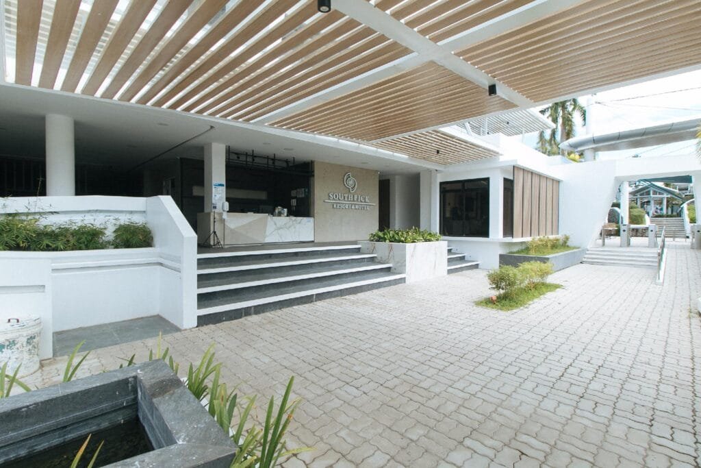 Southpick Resort and Hotel Laguna
