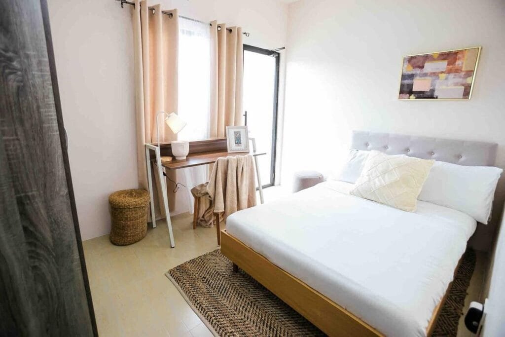 The Minimalist 2-bedroom Townhouse in Lapu-Lapu