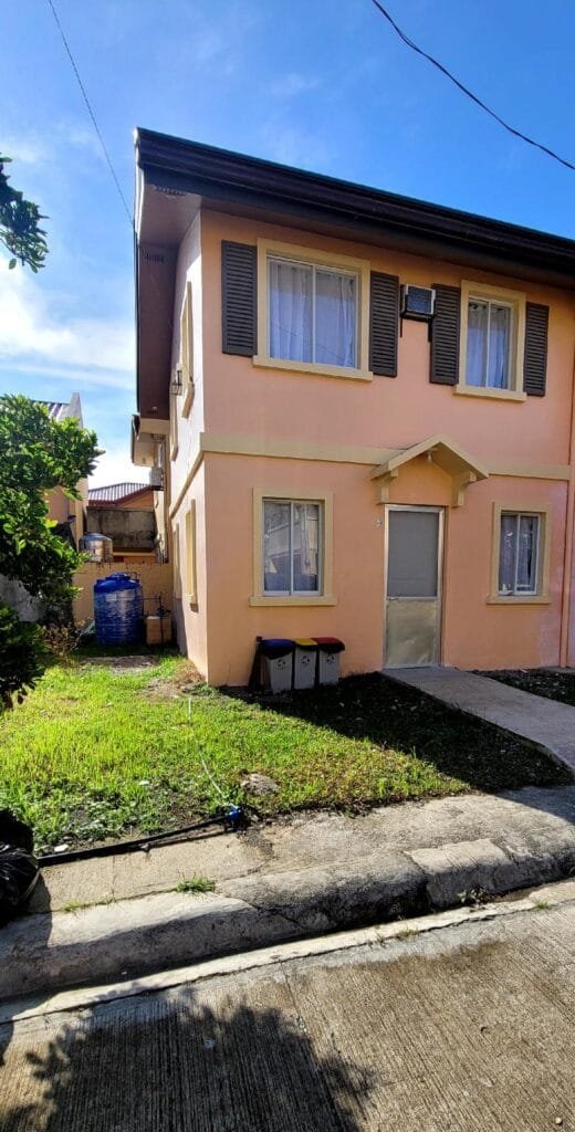 Camella Homes /good for 6 adults.
