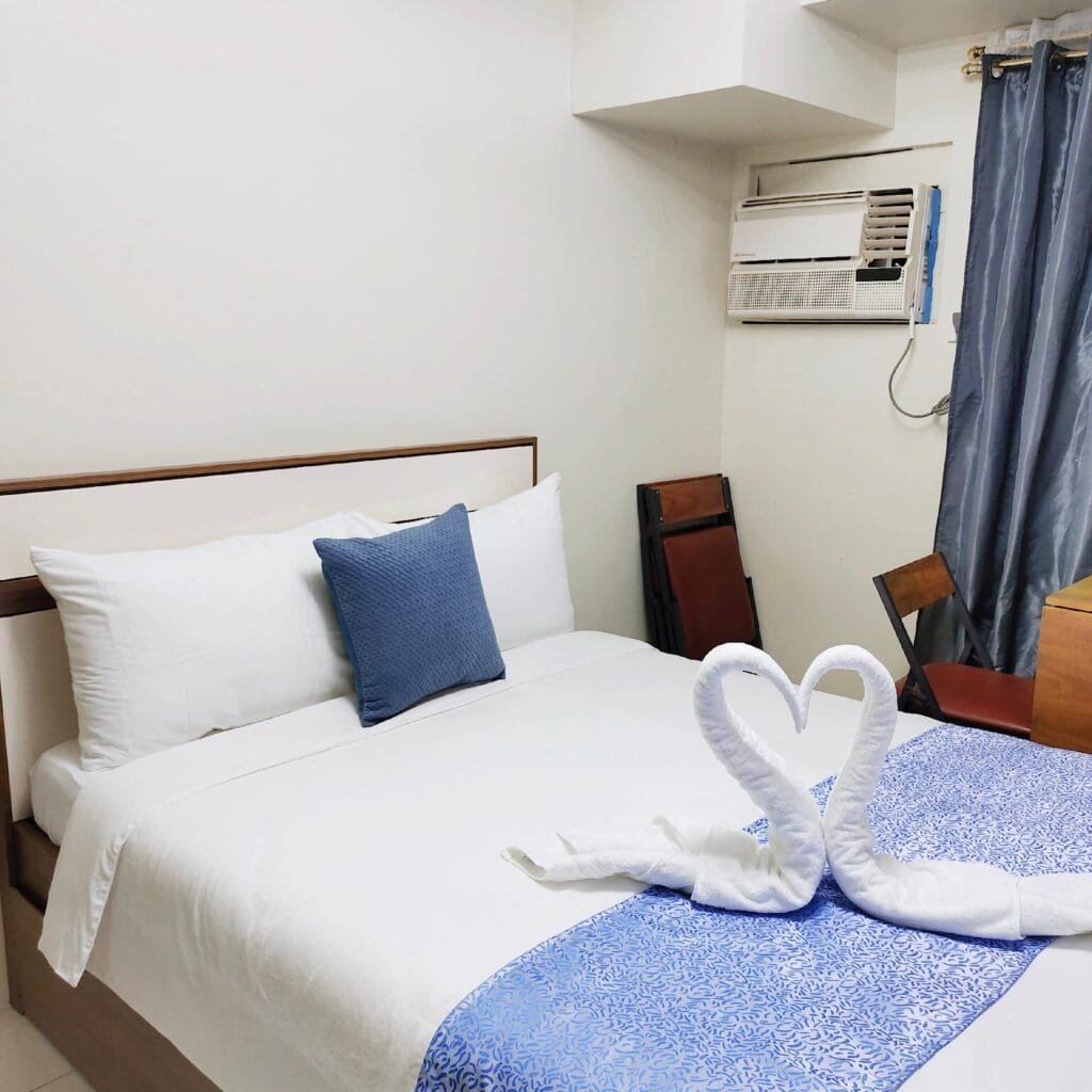condominium daily rental with a city view.