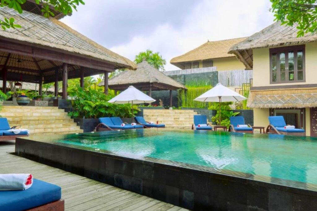 Arnawama Beachfront 6 BR Private Pool Villa DH19