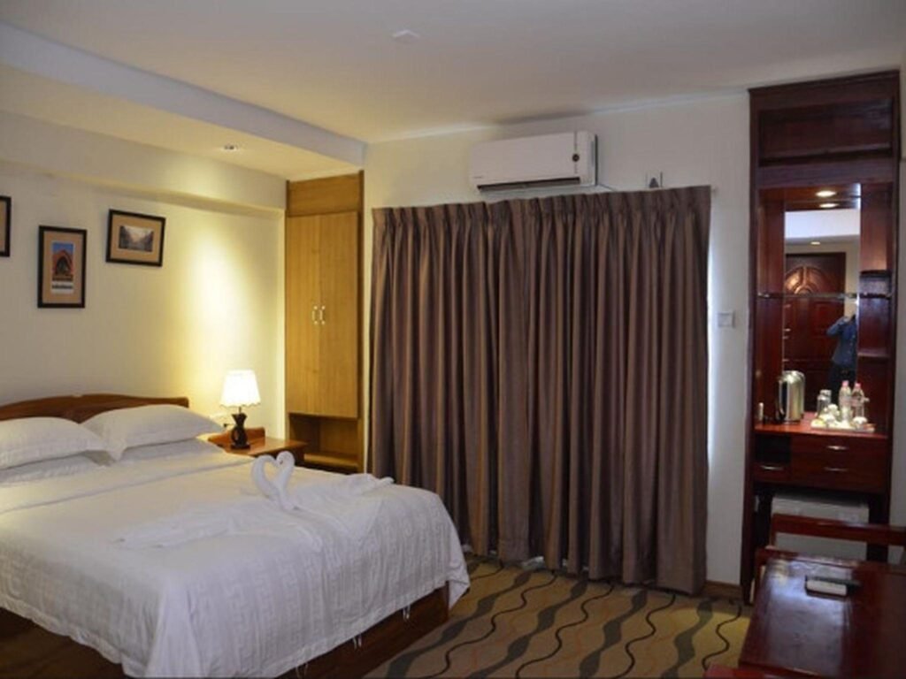 City Star Hotel