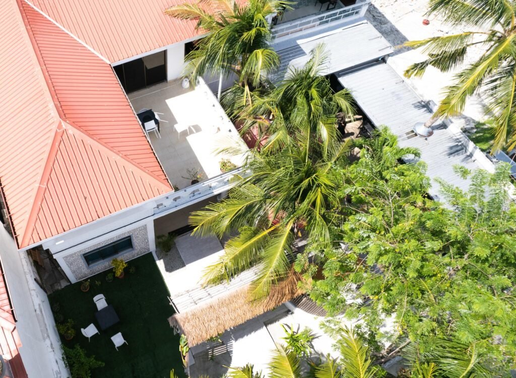 Equatorial Inn