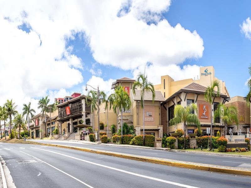 Guam Plaza Resort