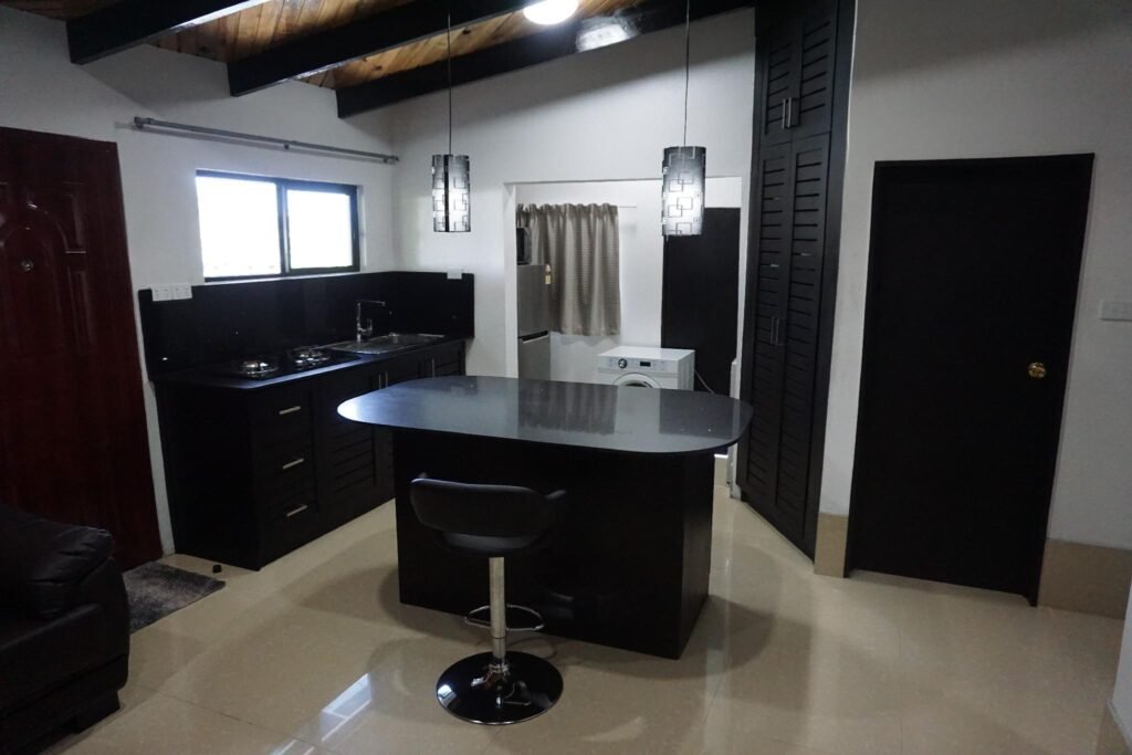 Holiday Hire Fiji (HHK-14-3)