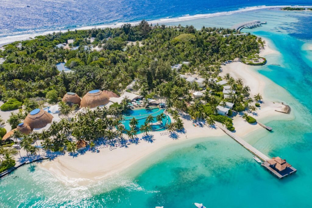 Holiday Inn Resort Kandooma Maldives - Kids Stay & Eat Free