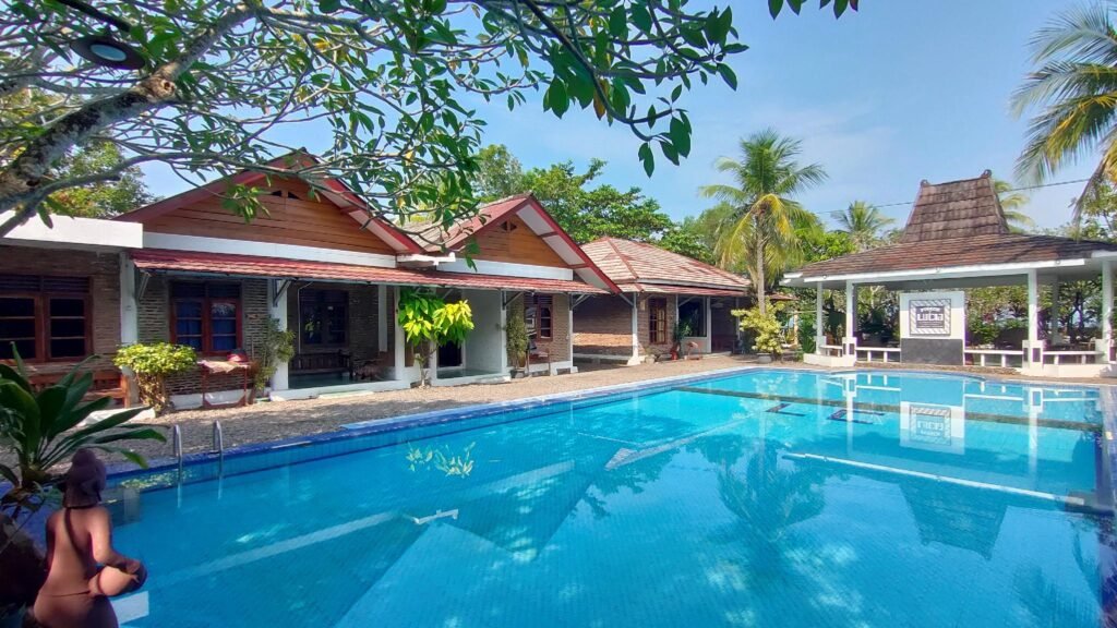 Lucia Cottages