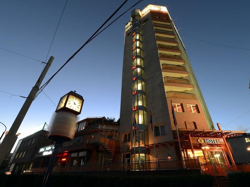 Narantuul Hotel
