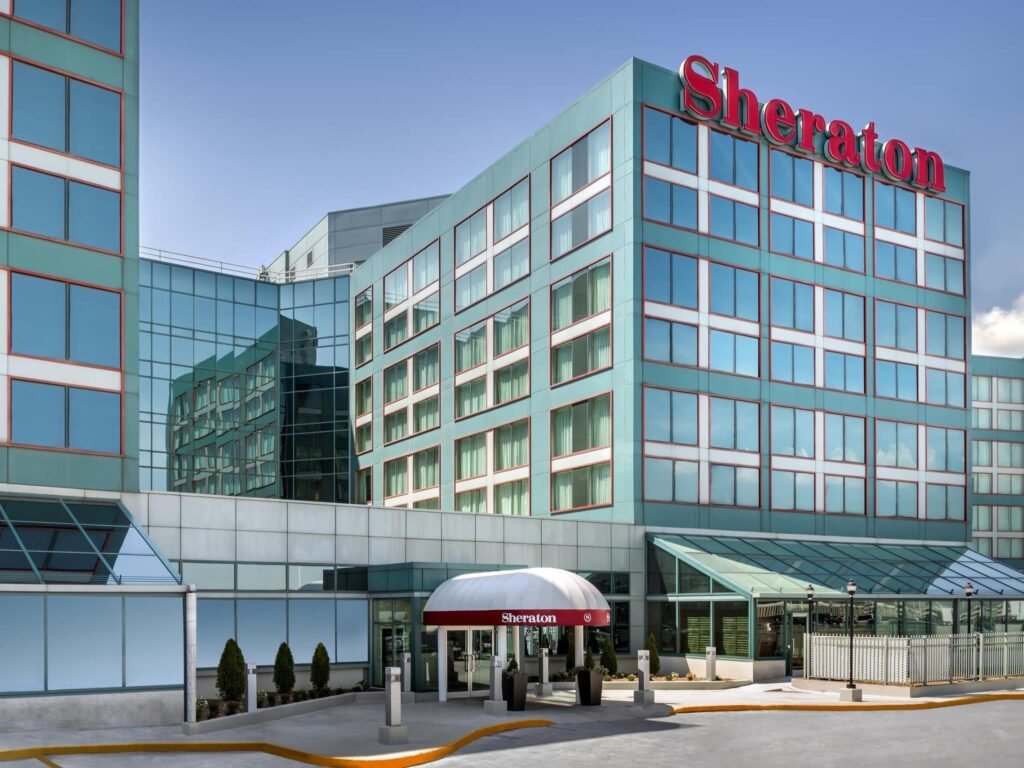 Sheraton Gateway Hotel in Toronto International Airport