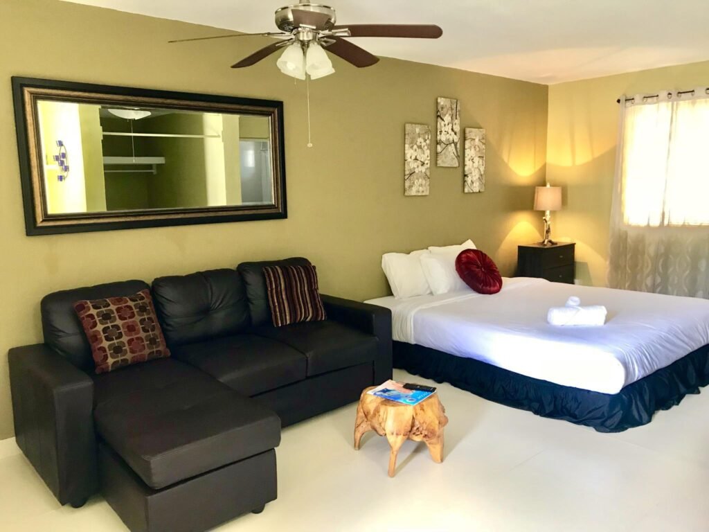 Unit 105 Beach Front OCEAN VILLA Studio