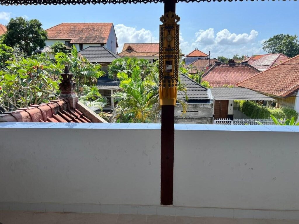 Bright airy private cozy suite with balcony Sanur