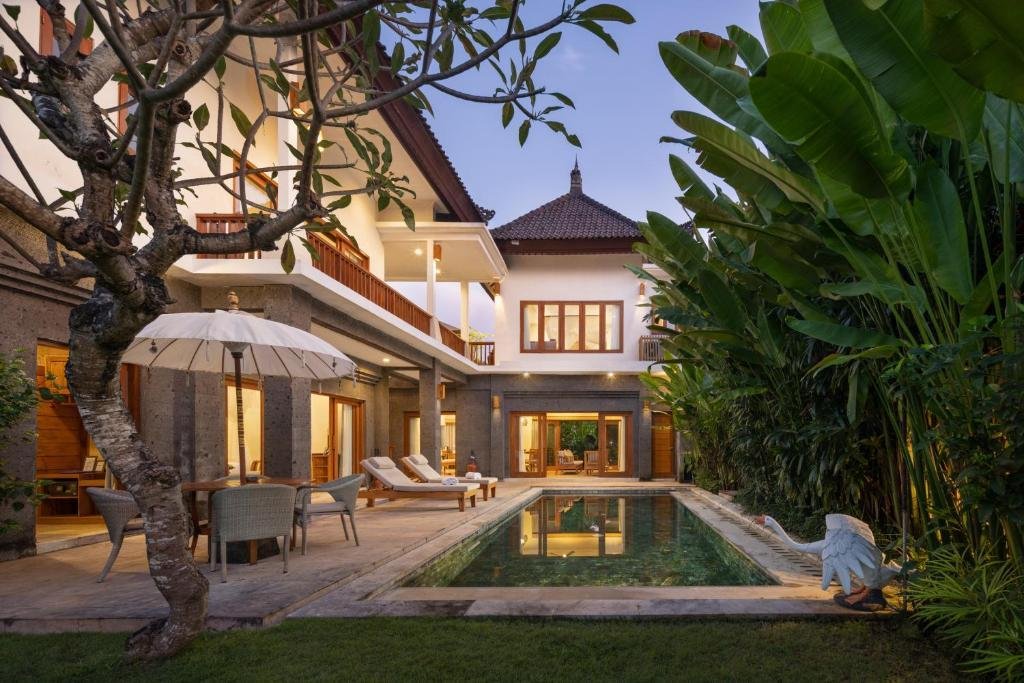 FLASH SALE 4BDR 2-Min to Keramas Beach
