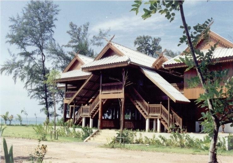 Ruen Thai Rim Haad Resort