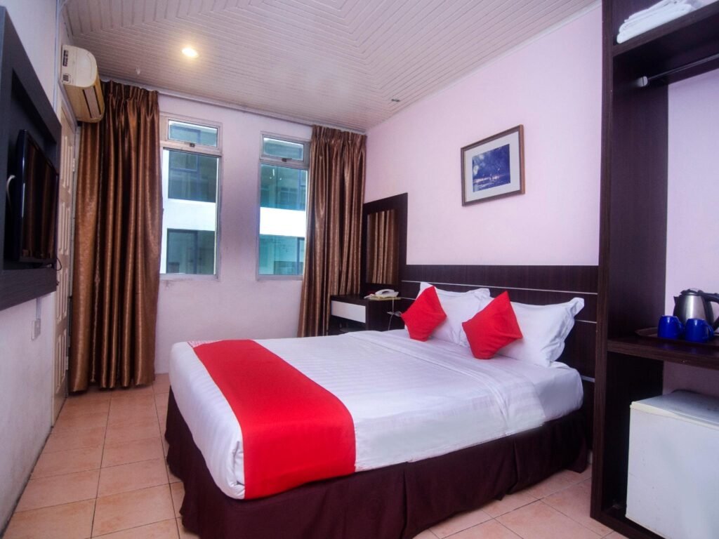 SUPER OYO 991 Mayfair Hotel