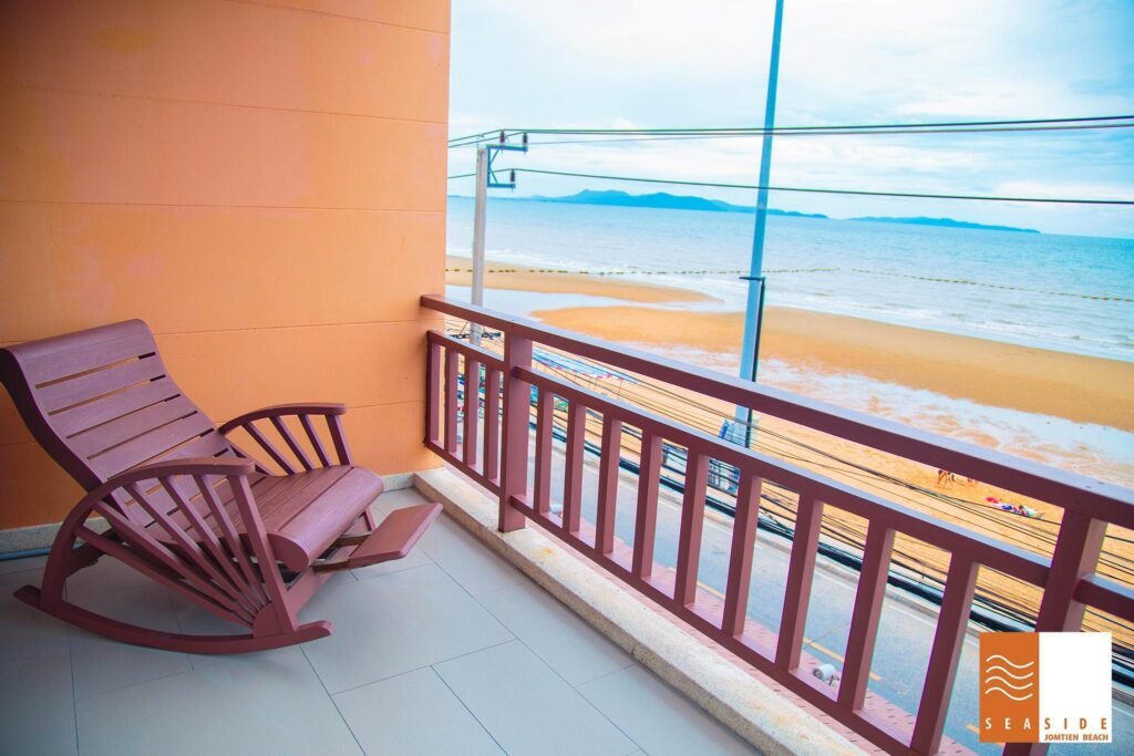 Seaside Jomtien Beach