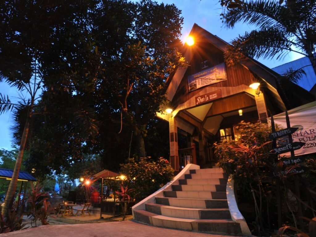 Shari-la Island Resort