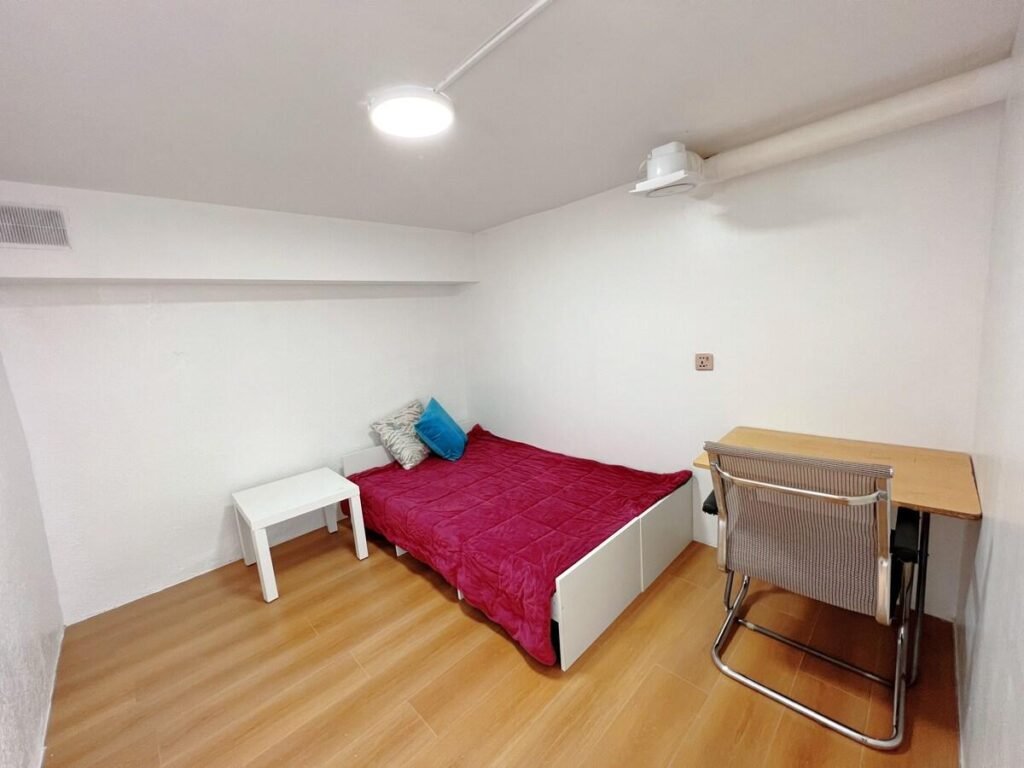 'Toronto' capsule room