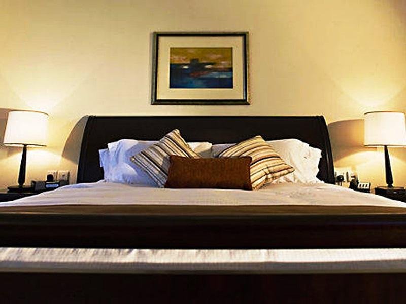 Dubai Marriott Harbour Hotel & Suites