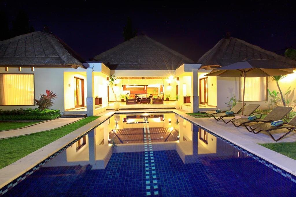 Great 4BR Private Pool Villa near Jimbaran Beach
