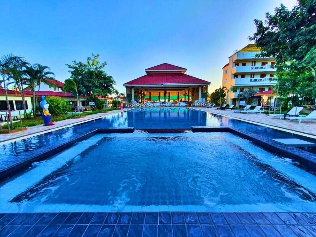 New Travel Beach Resort