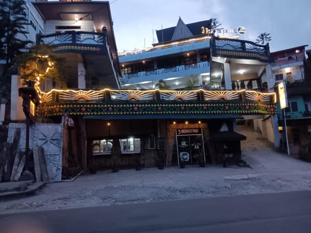 3 BERASTAGI HOTEL