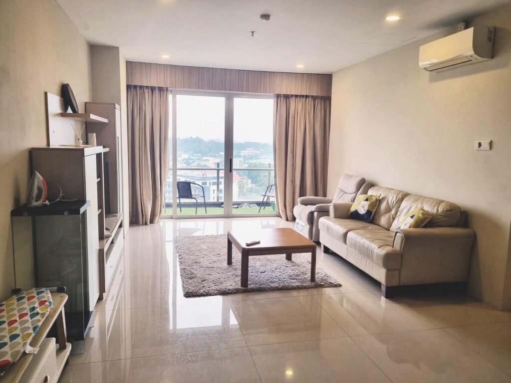 3 BR 2 BA Apartment in Nagoya Batam