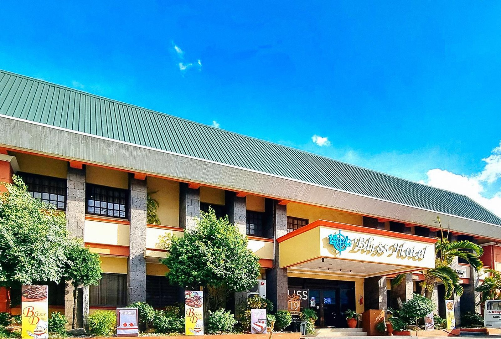 Bliss Hotel Dau, Angeles Clark, Philippines