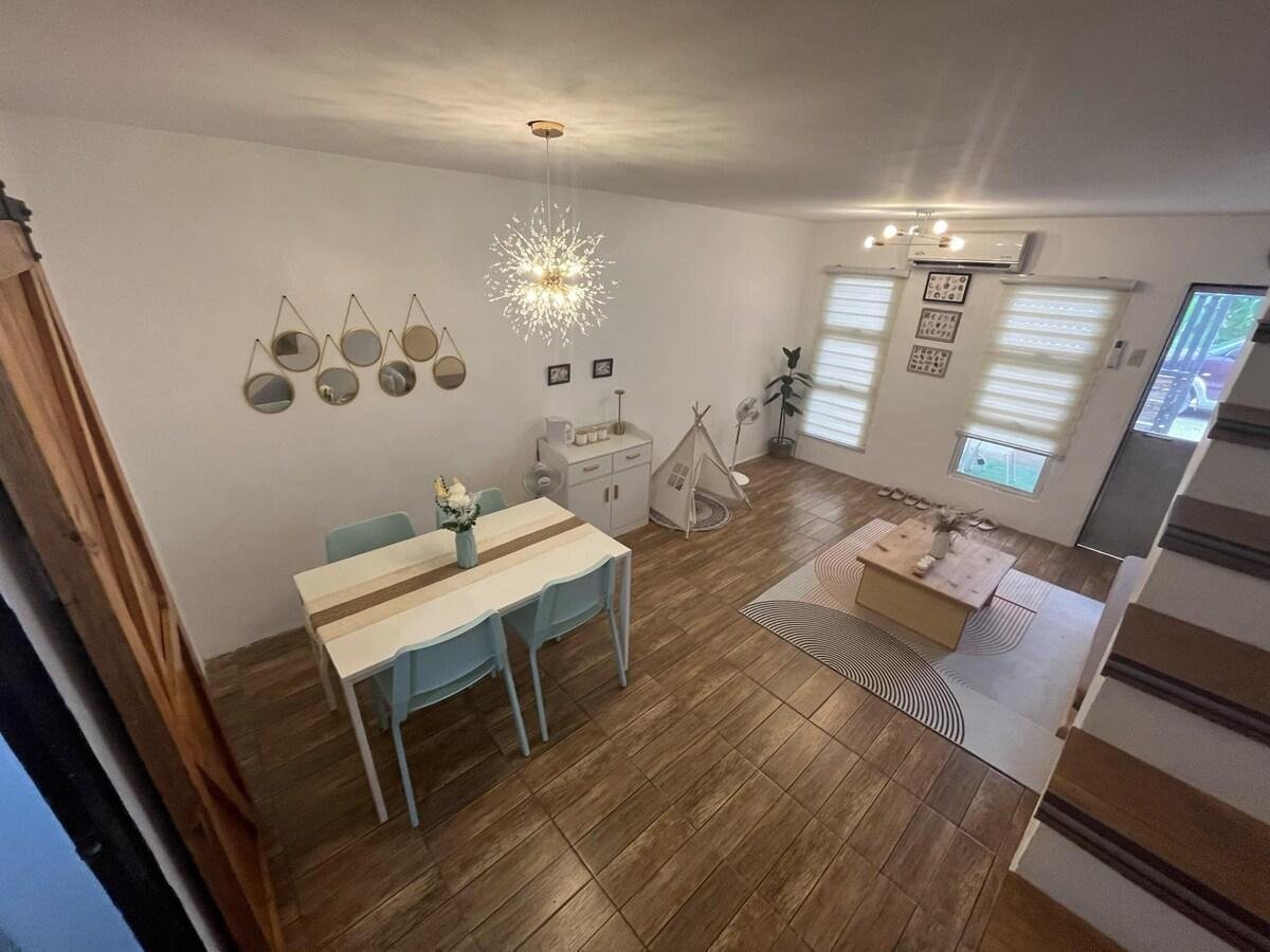 Casa de Una, Angeles Clark, Philippines