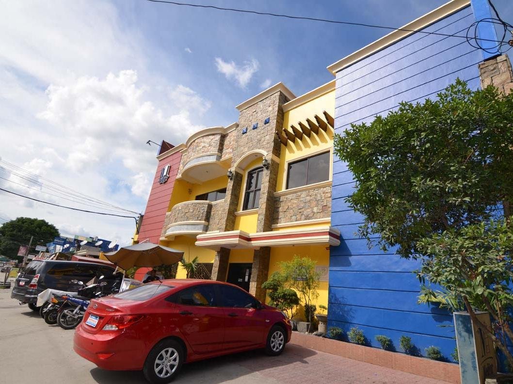 Kokomos Suites Hotel, Angeles Clark, Philippines