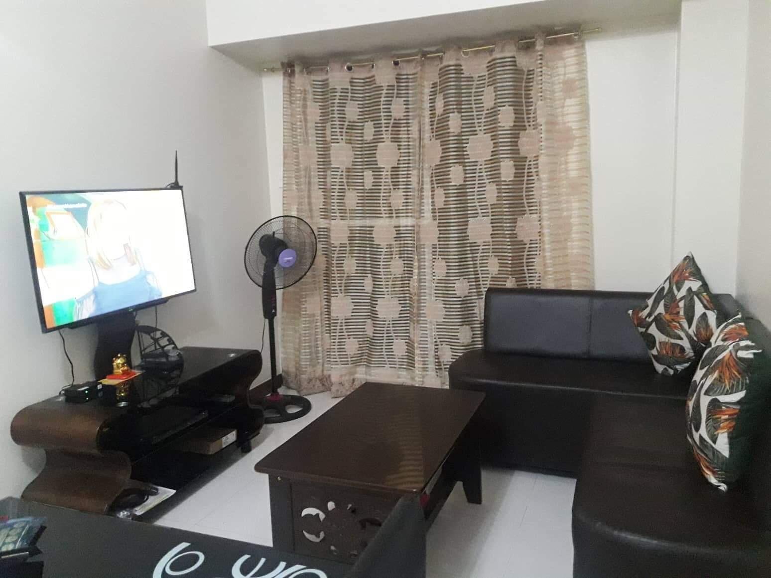 2 bedroom condo  Boni Sheridan tower  free parking