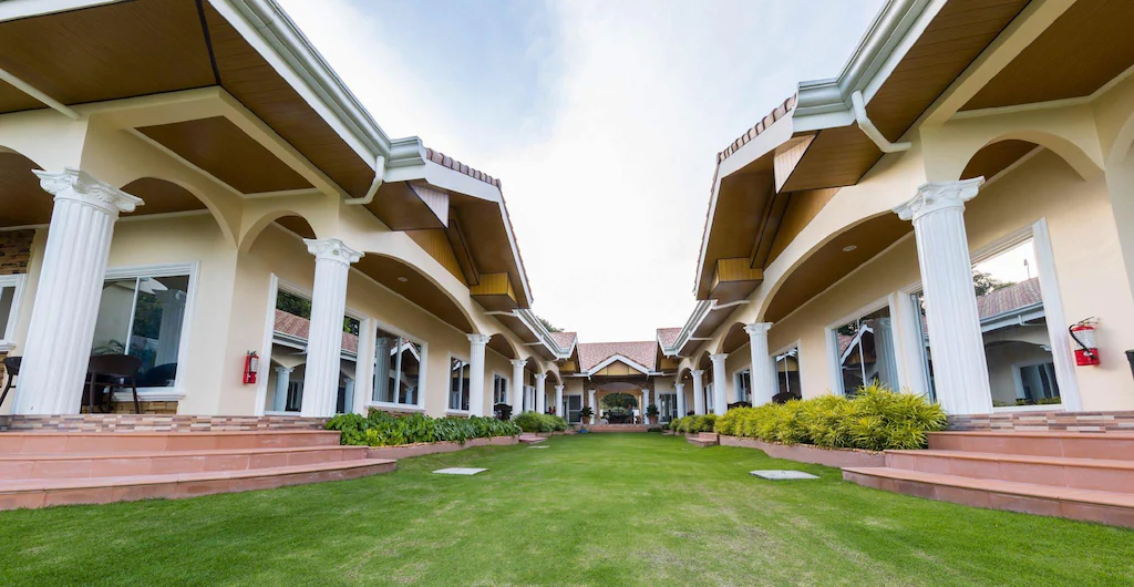 71 Percent Diving Resort- Dumaguete, Dumaguete, Philippines