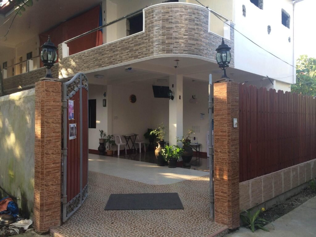 AJ Travellers Inn Annex