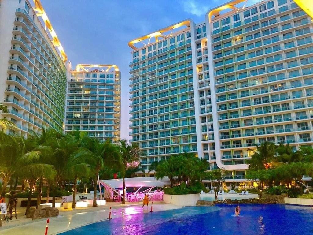 AZURE A7 FREE WAVEPOOL NEAR MALL AIRPORT, Manila, Philippines