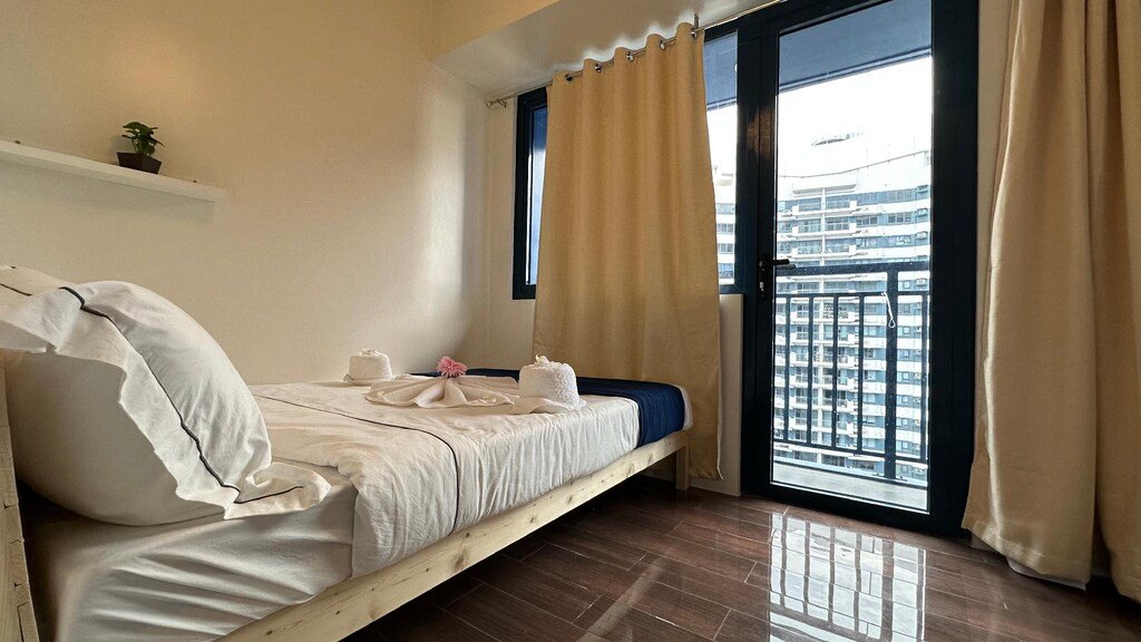 Air Residences Ayala Makati staycation unit 5066, Manila, Philippines